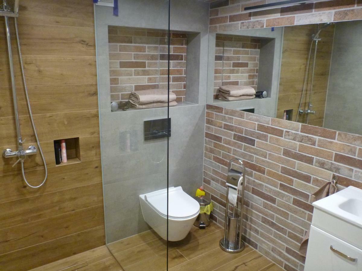 Apartament Na Brodatego Wrocław Buitenkant foto