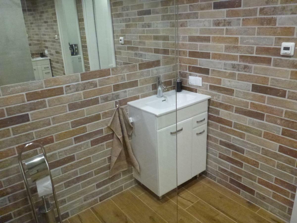 Apartament Na Brodatego Wrocław Buitenkant foto